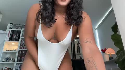 Snapshot of kendrasmithts chatting on May 9, 2026, 5:40 pm Hi Im kendra- onlyfans. isab2896 online show from May 9, 2026, 5:40 pm