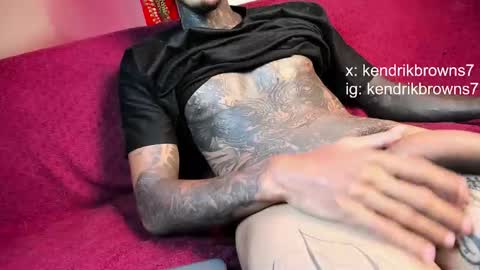 Snapshot of kendrik_brown chatting on November 28, 2025, 4:31 pm kendrick brown online show from November 28, 2025, 4:31 pm