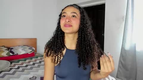 Snapshot of keniia_riizz chatting on February 4, 2026, 8:25 pm Kenia online show from February 4, 2026, 8:25 pm