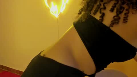 Snapshot of keniia_riizz chatting on April 21, 2026, 6:23 pm Kenia online show from April 21, 2026, 6:23 pm