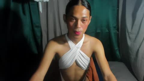 Kendra online show from April 11, 2026, 8:02 pm