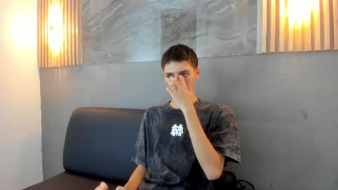 kenny_hank online show from June 30, 2026, 3:40 am