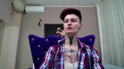 Snapshot of kennyvibe chatting on June 5, 2026, 12:22 pm kennyvibe online show from June 5, 2026, 12:22 pm