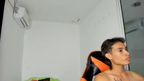 kenshi_roa online show from November 25, 2025, 5:18 am