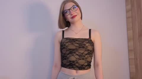 Lisa online show from March 2, 2026, 6:15 pm