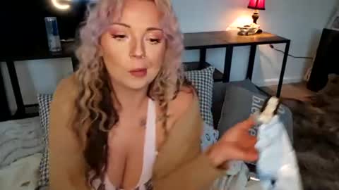 Snapshot of kenzieaspel chatting on July 13, 2026, 3:42 am Kenzie online show from July 13, 2026, 3:42 am