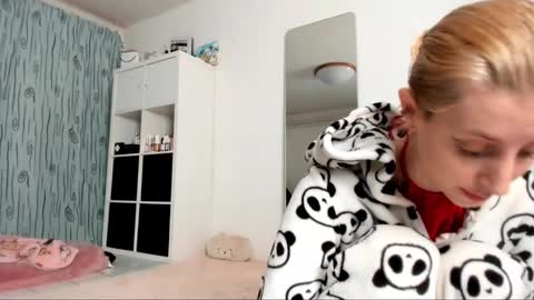 Kenzie online show from February 6, 2025, 5:03 am