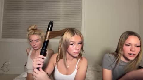 Snapshot of kenziesmithh chatting on November 26, 2025, 4:24 am kenziesmithh online show from November 26, 2025, 4:24 am