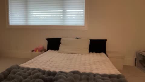 Snapshot of kenziesmithh chatting on December 3, 2025, 8:18 pm kenziesmithh online show from December 3, 2025, 8:18 pm