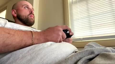 kepkon00 online show from November 16, 2025, 7:52 pm