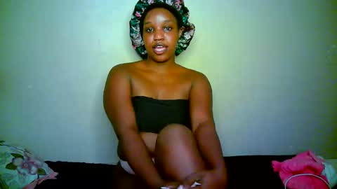 kering_lovly online show from September 20, 2025, 11:06 pm