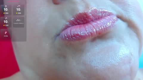 Snapshot of kerly_doll chatting on June 24, 2026, 5:23 pm K E R L Y online show from June 24, 2026, 5:23 pm
