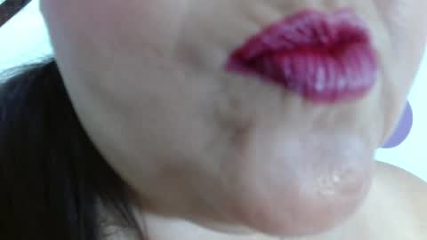 Snapshot of kerly_doll chatting on June 25, 2026, 7:51 pm K E R L Y online show from June 25, 2026, 7:51 pm