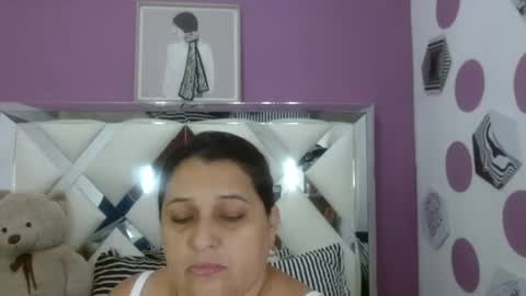 Snapshot of kerly_doll chatting on July 17, 2026, 11:28 am K E R L Y online show from July 17, 2026, 11:28 am