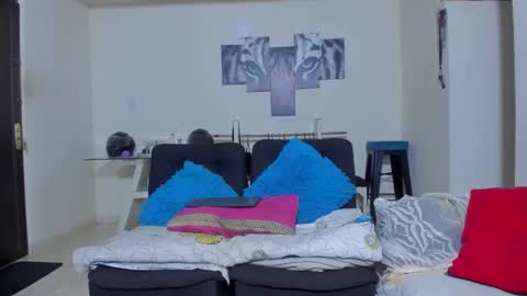 Kerlysmith24 online show from March 11, 2026, 11:27 am