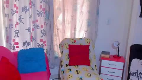Kerlysmith24 online show from June 19, 2026, 3:27 pm