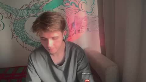 Snapshot of kero180 chatting on October 2, 2025, 1:51 pm Kero online show from October 2, 2025, 1:51 pm