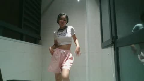 Snapshot of kerstinscotto chatting on October 14, 2025, 12:50 pm Jenny online show from October 14, 2025, 12:50 pm