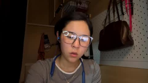 Jenny  online show from May 12, 2026, 9:39 am