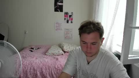 Snapshot of kesh_mne chatting on June 18, 2026, 12:20 pm kesh_mne online show from June 18, 2026, 12:20 pm