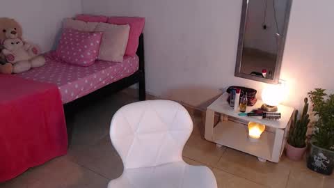 Mia  online show from January 6, 2025, 9:54 pm