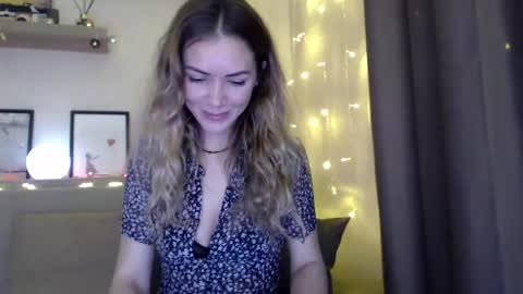 kessiecage online show from December 18, 2024, 8:14 pm