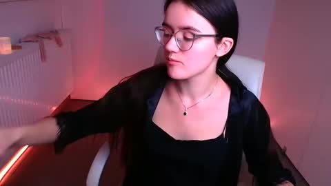 Snapshot of ketrin_pirsss chatting on December 13, 2024, 10:41 am Ketrin online show from December 13, 2024, 10:41 am