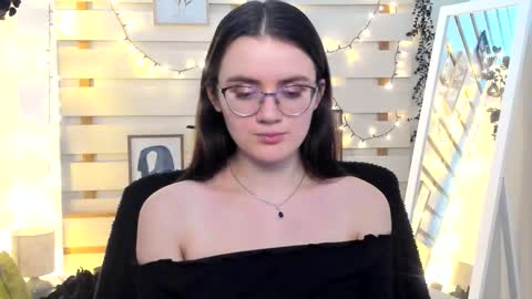 Snapshot of ketrin_pirsss chatting on November 29, 2025, 9:40 pm Ketrin online show from November 29, 2025, 9:40 pm