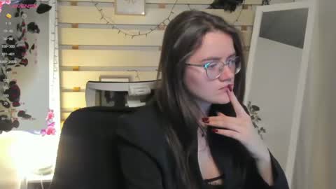 Ketrin online show from March 12, 2026, 6:41 am