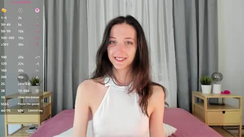 Snapshot of kettybelly chatting on May 23, 2026, 9:35 am kettyIm a simple girl who likes gifts Lovense is activeThere are legends that in this room all your wish can come true online show from May 23, 2026, 9:35 am