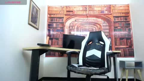 Snapshot of kevin__max_ chatting on January 21, 2025, 10:19 pm Kev online show from January 21, 2025, 10:19 pm