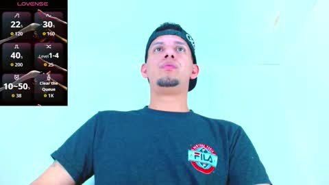 Snapshot of kevin__max_ chatting on October 11, 2025, 7:12 pm Kev online show from October 11, 2025, 7:12 pm