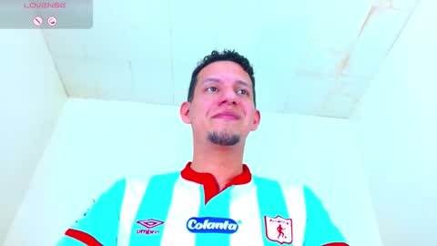 Snapshot of kevin__max_ chatting on October 16, 2025, 7:15 pm Kev online show from October 16, 2025, 7:15 pm