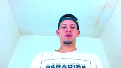 Snapshot of kevin__max_ chatting on November 1, 2025, 7:05 pm Kev online show from November 1, 2025, 7:05 pm