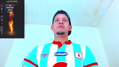 Snapshot of kevin__max_ chatting on November 3, 2025, 7:15 pm Kev online show from November 3, 2025, 7:15 pm