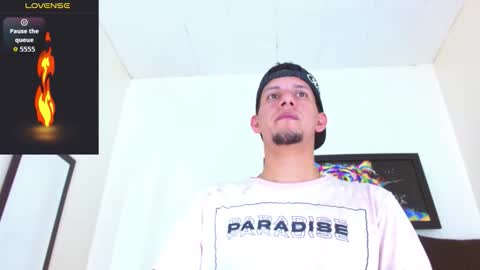 Snapshot of kevin__max_ chatting on November 18, 2025, 7:18 pm Kev online show from November 18, 2025, 7:18 pm