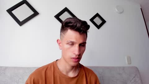 Snapshot of kevin_ahs1 chatting on December 7, 2024, 4:47 pm Kevin Ahs online show from December 7, 2024, 4:47 pm