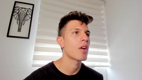 Snapshot of kevin_ahs1 chatting on January 8, 2025, 5:15 pm Kevin Ahs online show from January 8, 2025, 5:15 pm