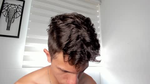 Snapshot of kevin_ahs1 chatting on January 8, 2025, 8:18 pm Kevin Ahs online show from January 8, 2025, 8:18 pm