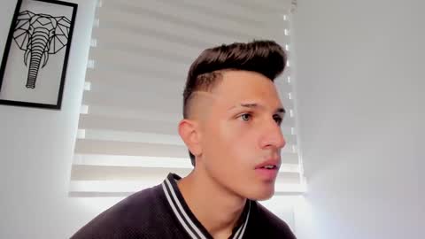 Snapshot of kevin_ahs1 chatting on February 7, 2025, 3:52 pm Kevin Ahs online show from February 7, 2025, 3:52 pm