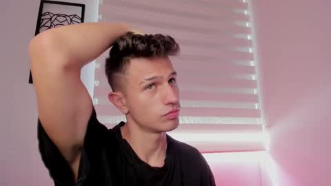 Snapshot of kevin_ahs1 chatting on March 12, 2025, 3:29 pm Kevin Ahs online show from March 12, 2025, 3:29 pm