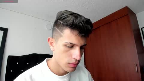 Snapshot of kevin_ahs1 chatting on September 12, 2025, 4:40 pm Kevin Ahs online show from September 12, 2025, 4:40 pm