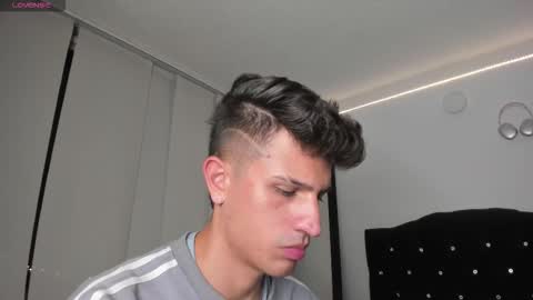 Snapshot of kevin_ahs1 chatting on October 16, 2025, 11:28 pm Kevin Ahs online show from October 16, 2025, 11:28 pm