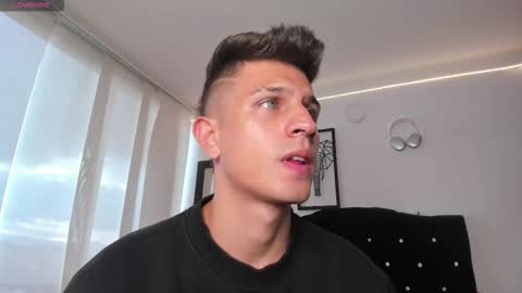 Snapshot of kevin_ahs1 chatting on October 25, 2025, 9:42 pm Kevin Ahs online show from October 25, 2025, 9:42 pm