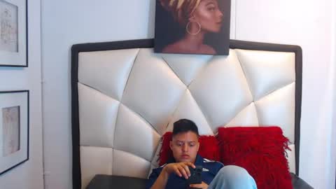 Snapshot of kevin_charless chatting on June 14, 2026, 12:07 pm Kevin online show from June 14, 2026, 12:07 pm
