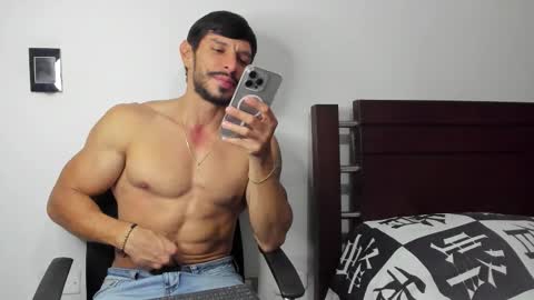 Snapshot of kevin_malone22 chatting on January 17, 2026, 2:05 am kevin_malone22 online show from January 17, 2026, 2:05 am