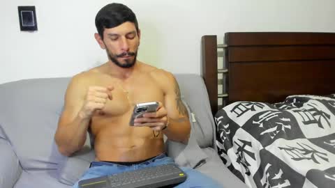 Snapshot of kevin_malone22 chatting on May 26, 2026, 2:40 am kevin_malone22 online show from May 26, 2026, 2:40 am