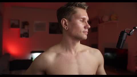 Snapshot of kevin_park chatting on February 14, 2025, 4:09 pm Kev online show from February 14, 2025, 4:09 pm