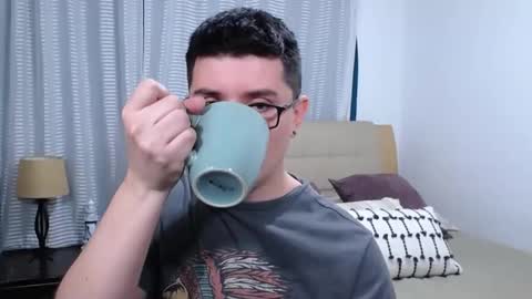 Kevin online show from May 6, 2026, 10:04 pm