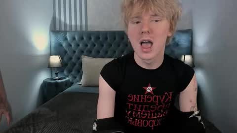 Kevin online show from November 7, 2025, 1:33 pm